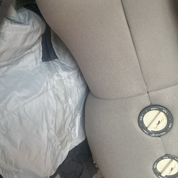 North Face HyVent Jacket (Medium) - Picture 7 of 11